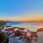 Tanis Ocean Loft *