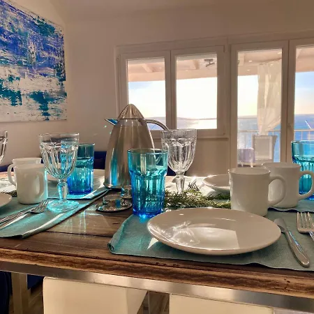 Tanis Ocean Loft Apartment