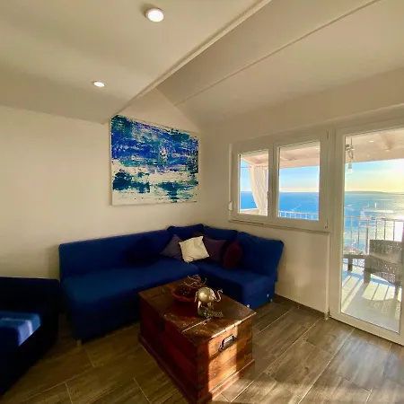 Tanis Ocean Loft Apartment *